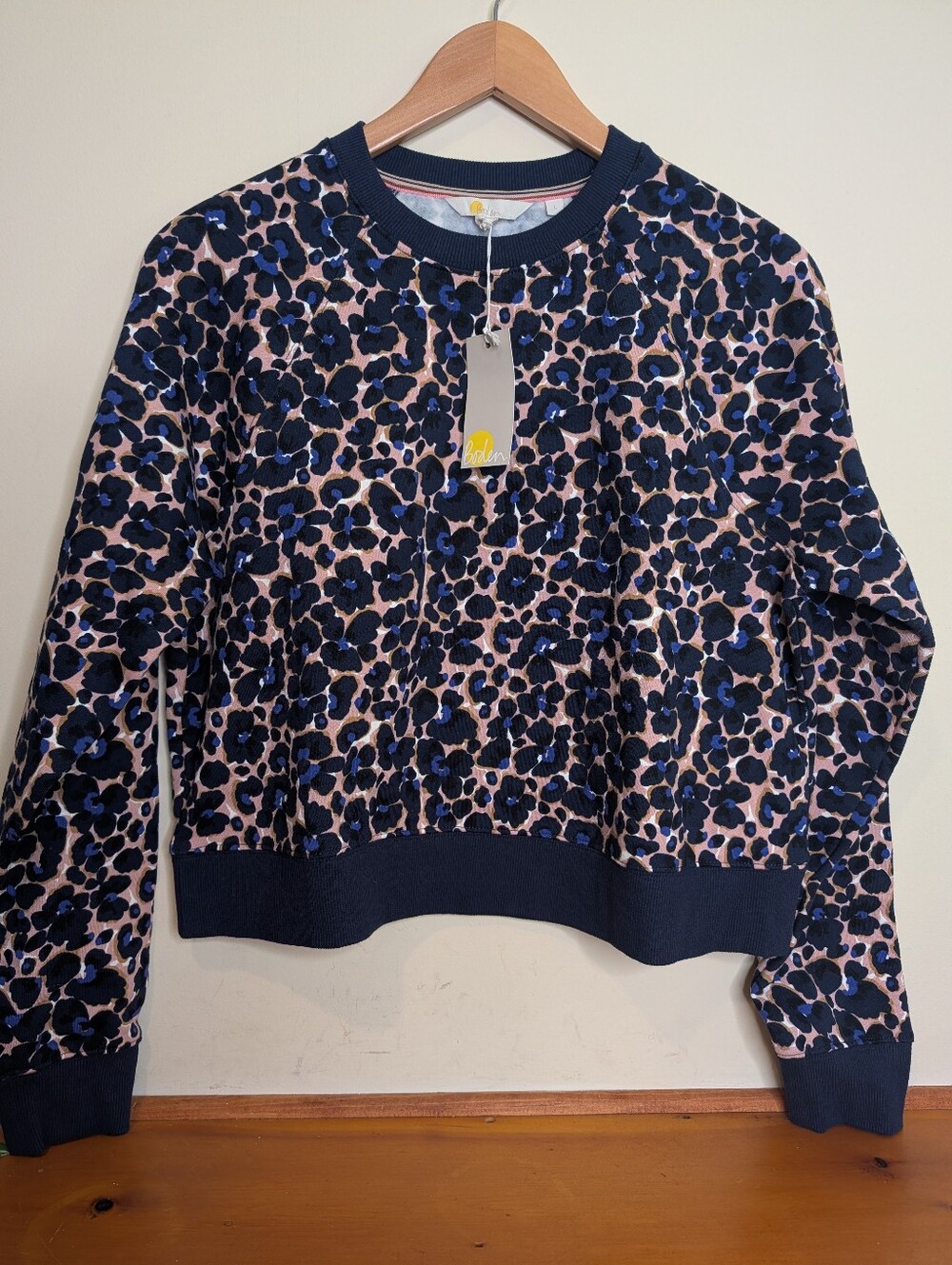 Boden Leopard Floral Print Cropped Sweatshirt L NWT Navy Pink Crew Neck